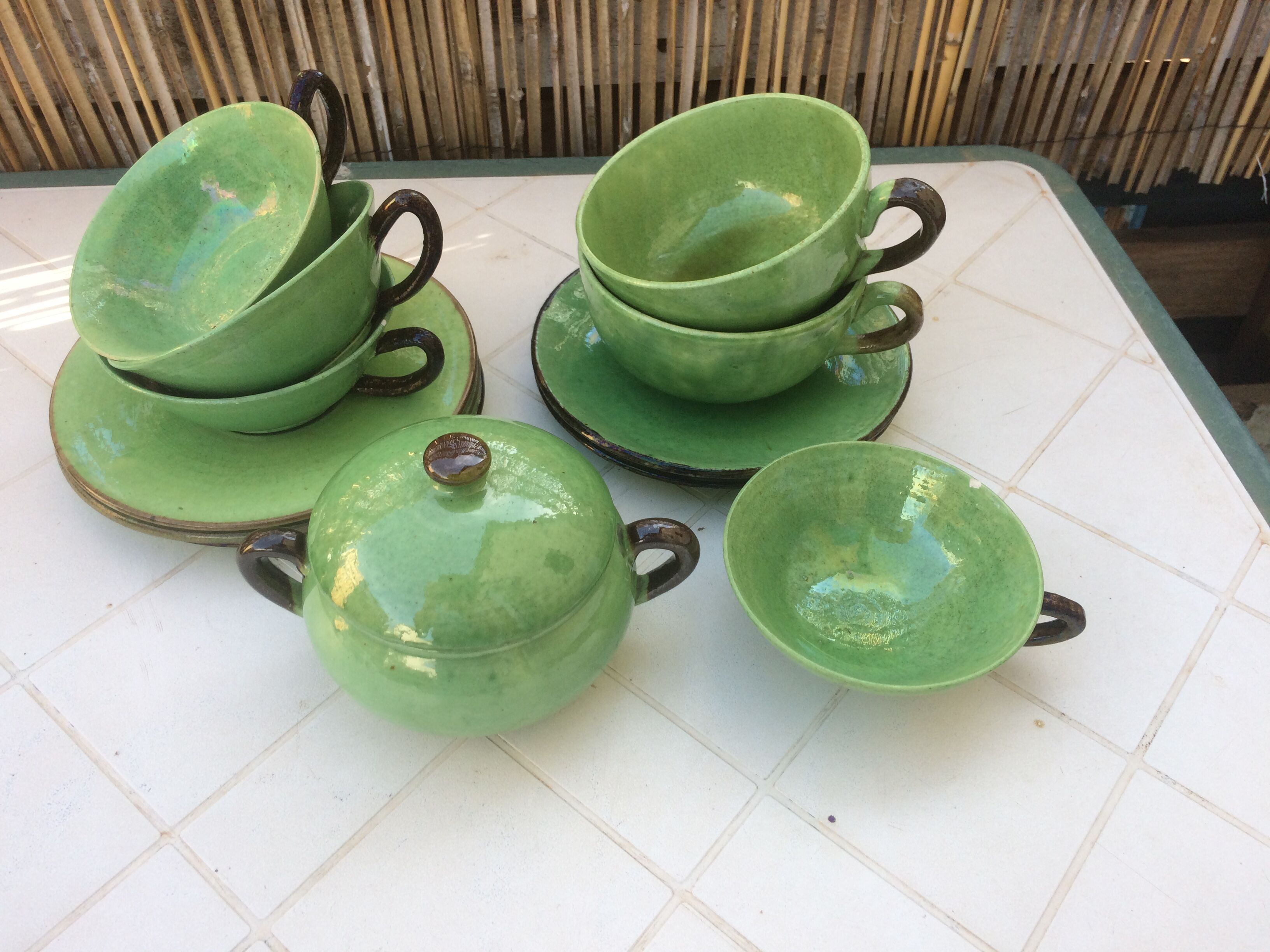 Tea cups or coffee - breakfast