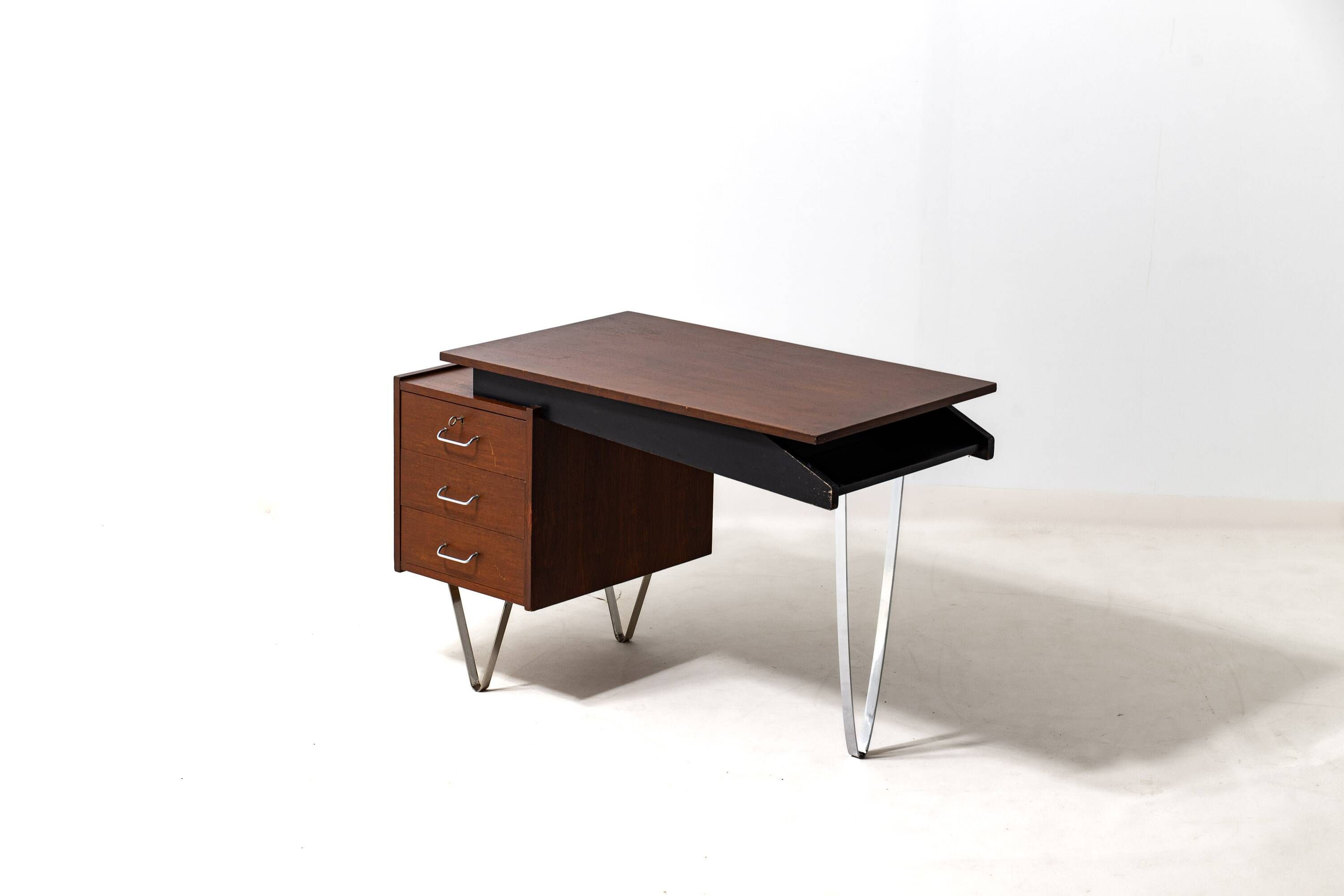 Floating minimalist hairpin desk by Nijkerk, 1950s