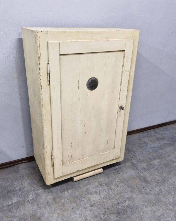 Armoire à pain avec récipients à épices en verre