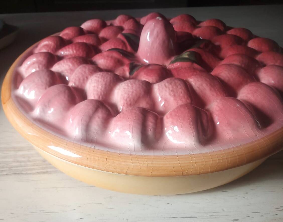 Vintage dessert plate in glazed ceramic with strawberry design, 1950s-1970s.