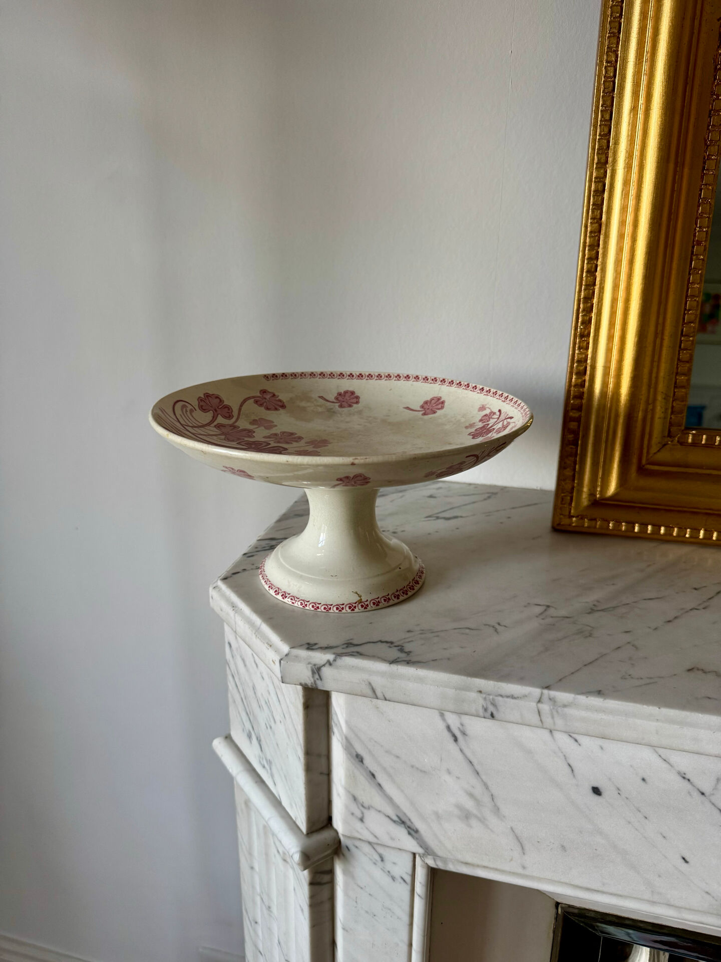 Antique compote dish in Lunéville faience.