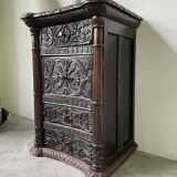 Commode XIXème pin noirci sculpté