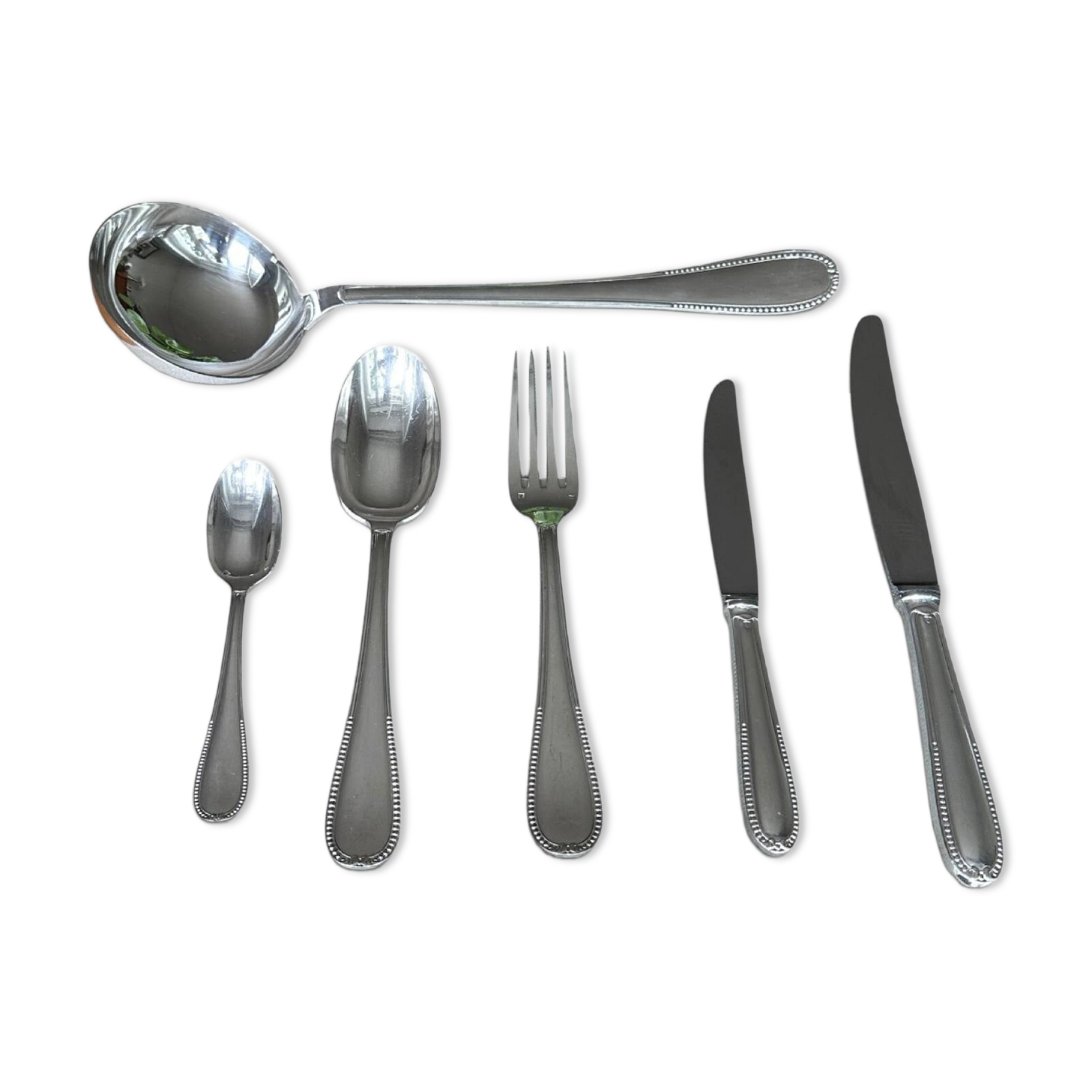 Complete silver-plated cutlery set of 61 pieces, Pearls model - in good condition.