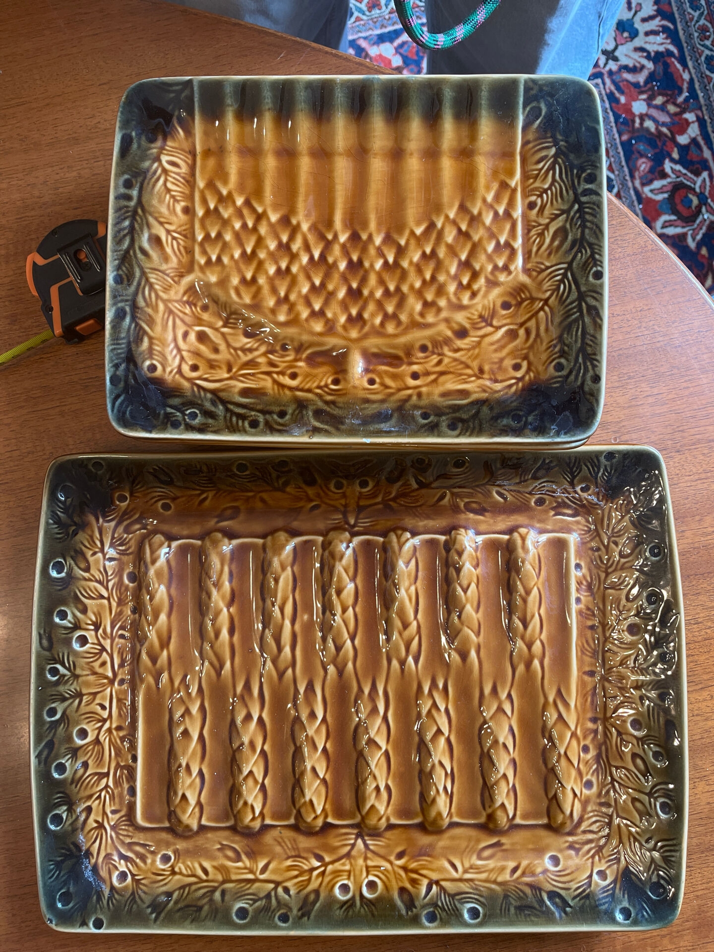 Plat et 6 assiettes à asperges Sarreguemines