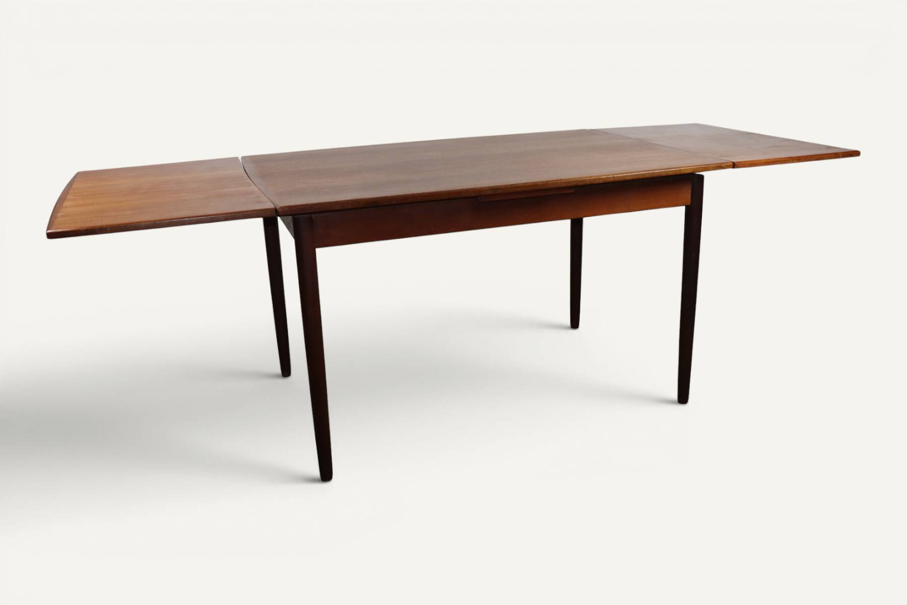 Extendable dining table in Scandinavian teak - 1960s