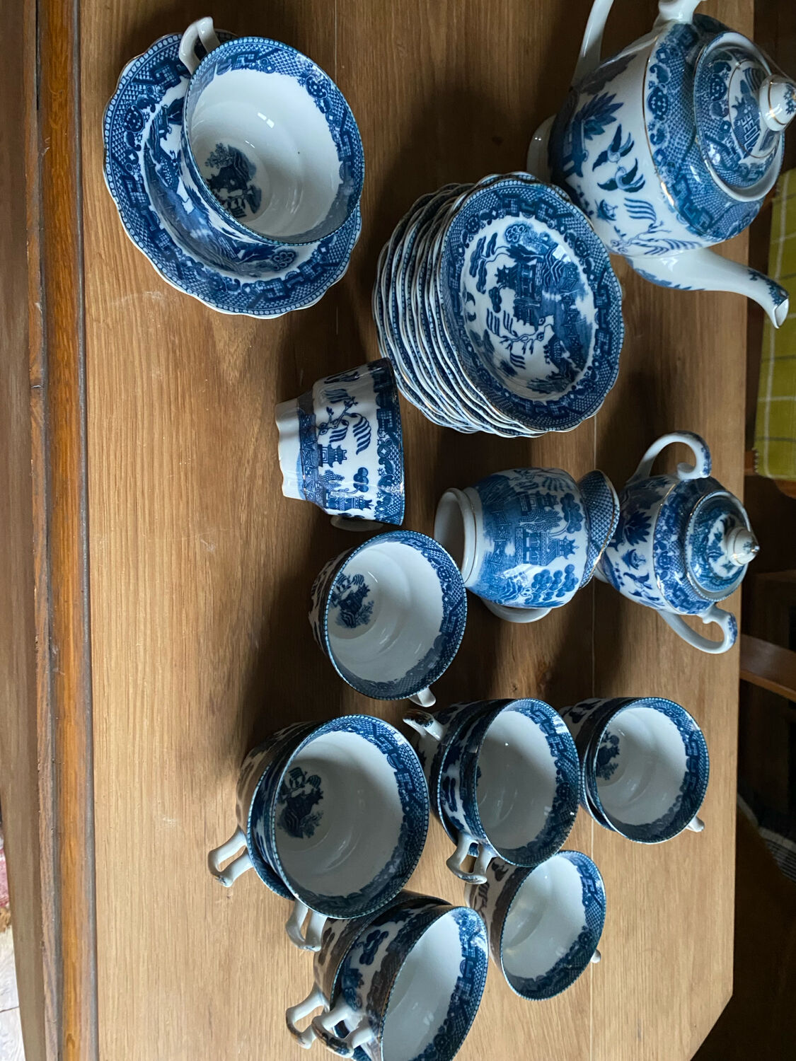 Blue Willow Tea Set