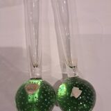 2 single-flower vases