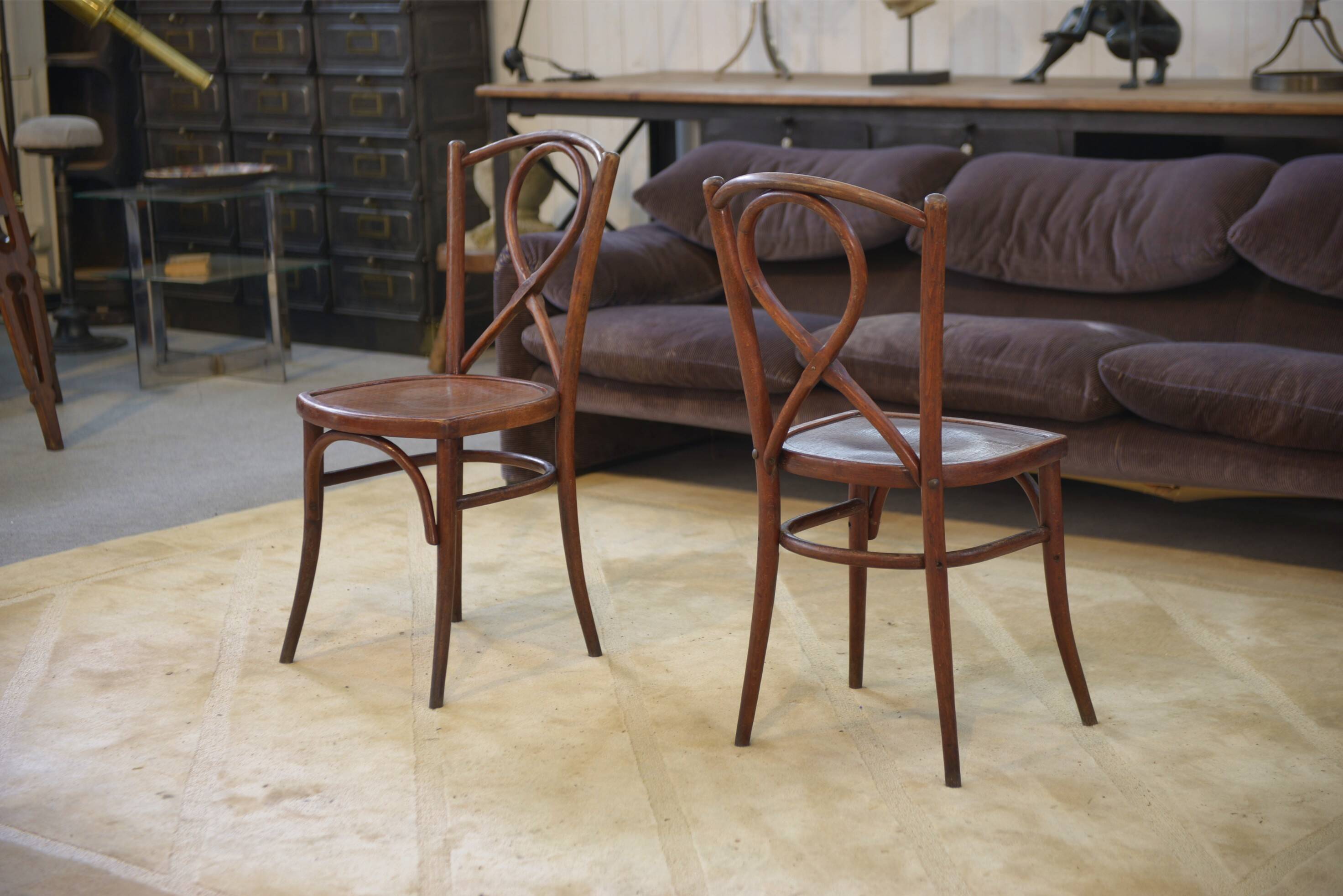 Paire de chaises bistrot en bois courbé 1950