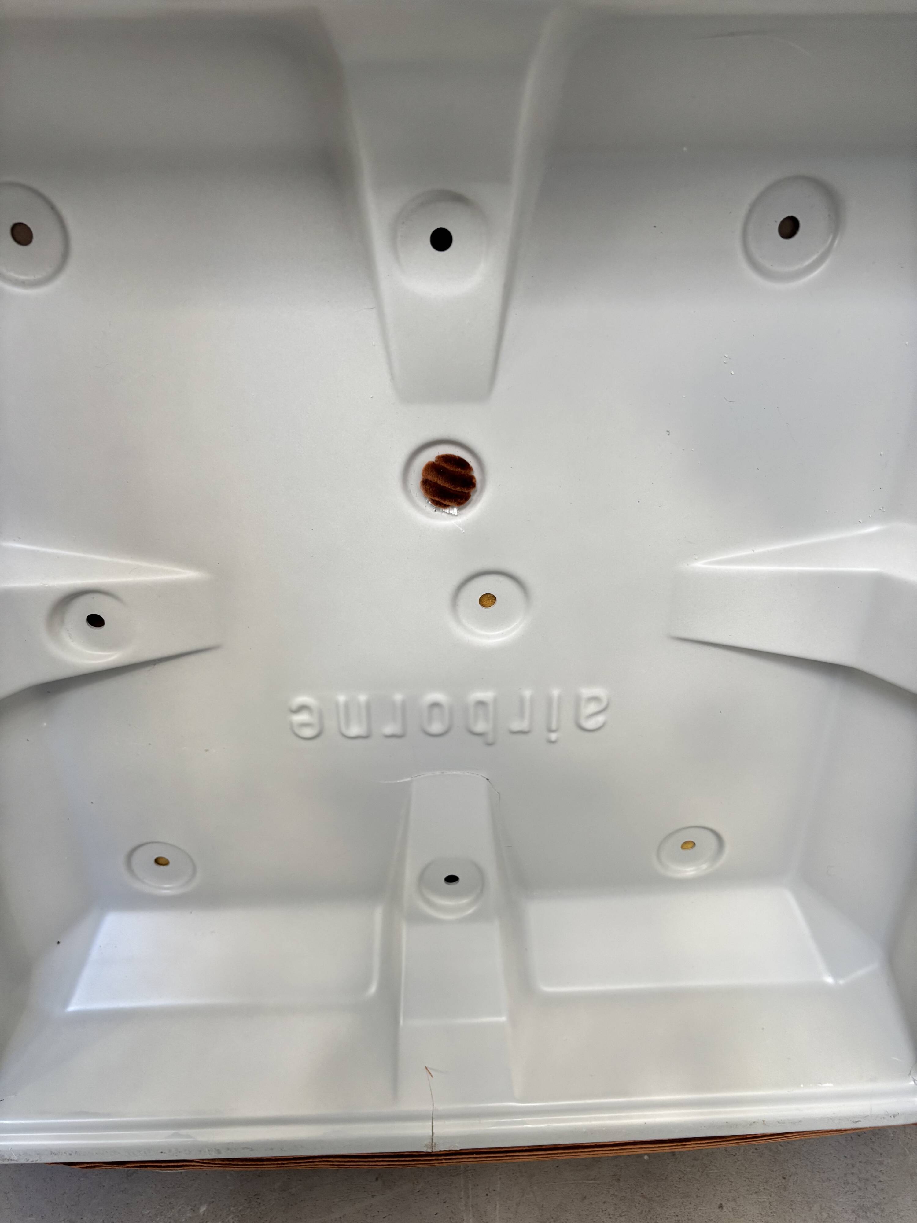 Paire de chauffeuses "patate" pour Airborne, années 70