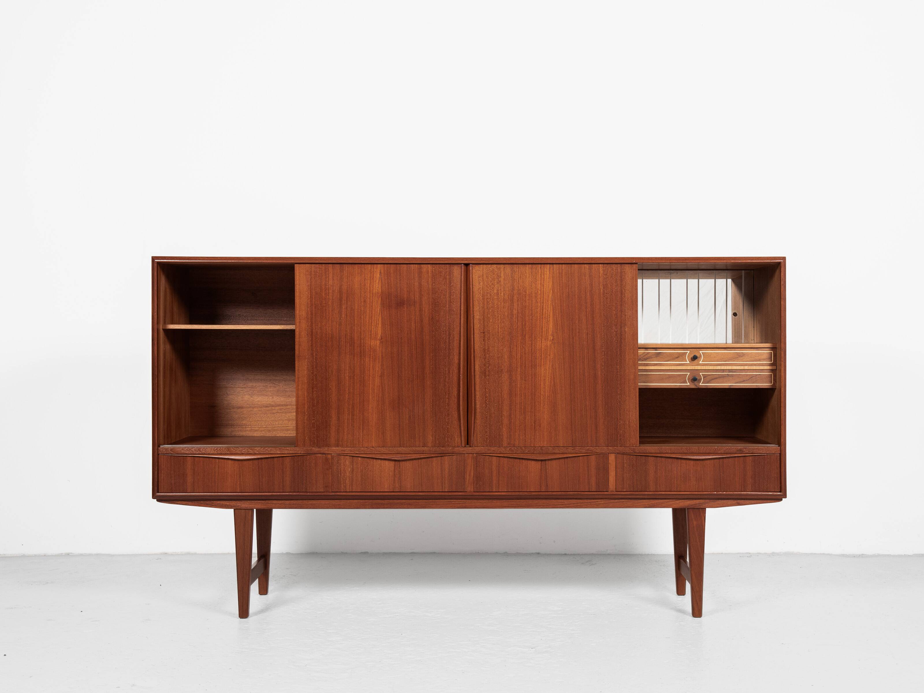 Midcentury Danish highboard in teak by E.W. Bach for Sejling Skabe 1960s - with 4 doors & 4 drawers