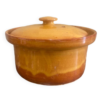 Glazed terracotta casserole dish