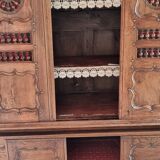 Breton enclosed bed