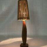 Sculptural lamp in carved oak wood, 70s 80s