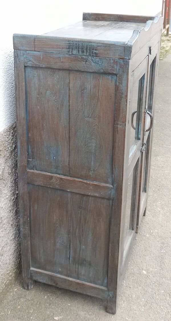 Petite armoire vitrée en bois