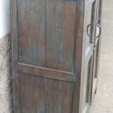 Petite armoire vitrée en bois