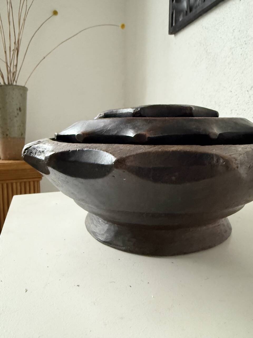 Brutalist wooden dishes, Savoyard popular art.
