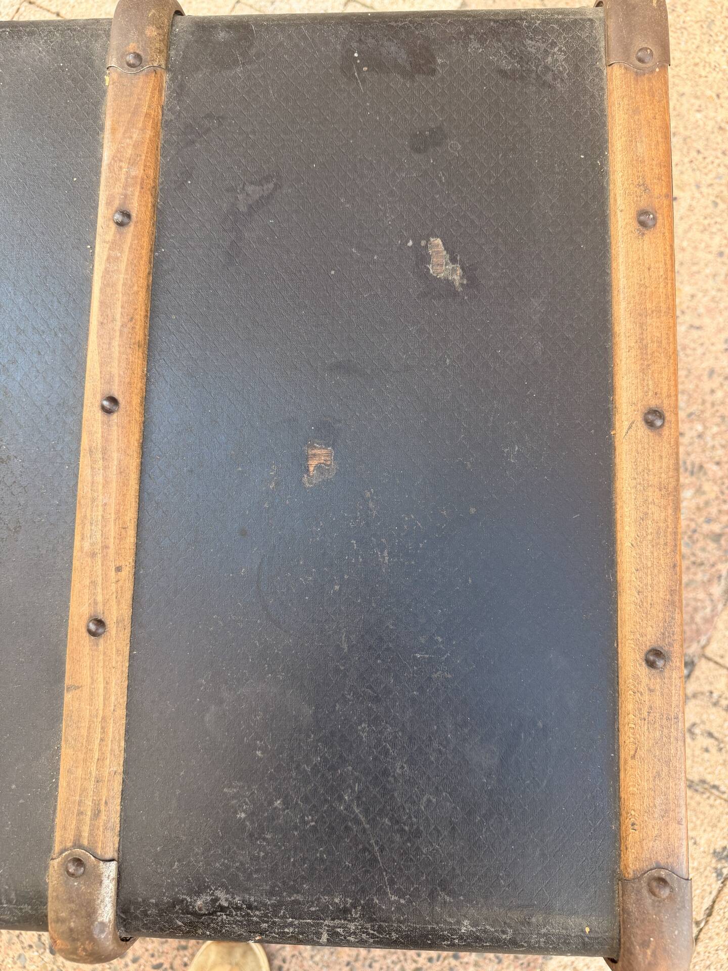 Malle de voyage noir et bois