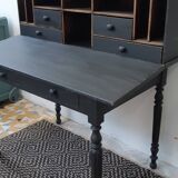 Black & wood desk