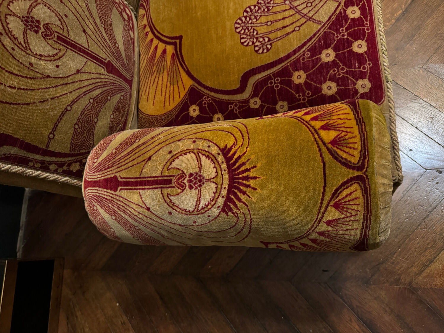 Canapé D’époque Art Nouveau garni de Son Tissu velours D’origine - XXe