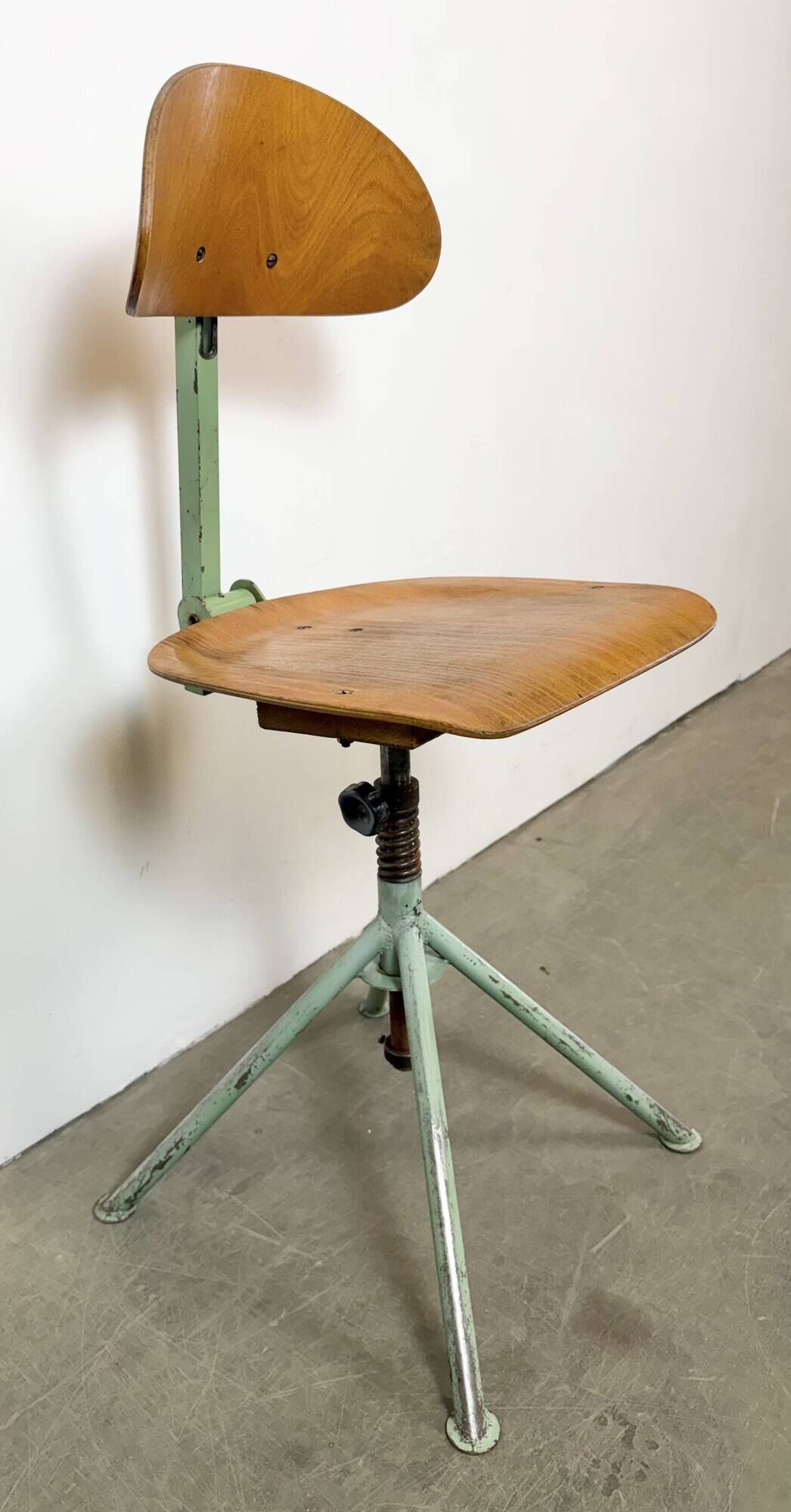 Chaise d'atelier industrielle verte, années 1950