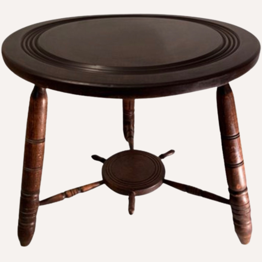 Table basse moderniste en bois tourné, années 1950