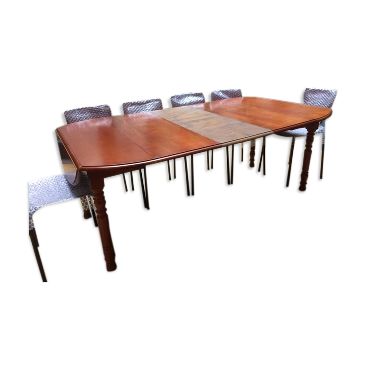 Expandable roundtable