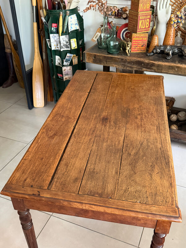 Ancienne table de ferme pieds tournés