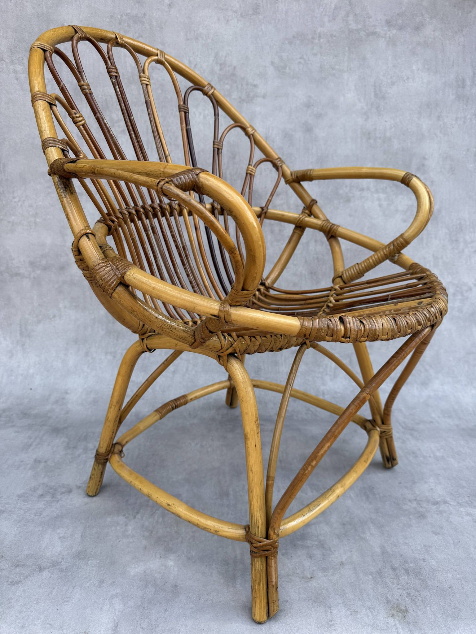 Fauteuil en rotin des années 60 France