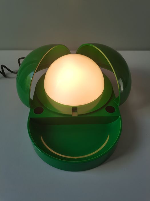 Italian design lamp "Tapira" Fontana arte by G.P.A Monti