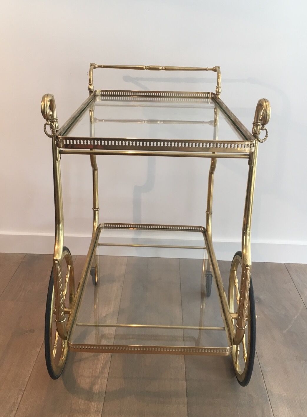 Neo-classical table in gilded metal and glass