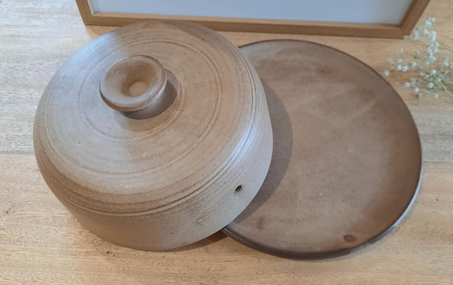 Vallauris sandstone bell