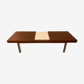Expandable coffee table