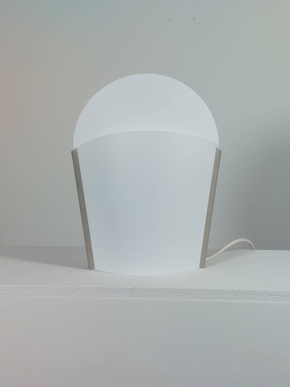 Vintage Sun Ra table lamp by Samuel Parker, Italian design.