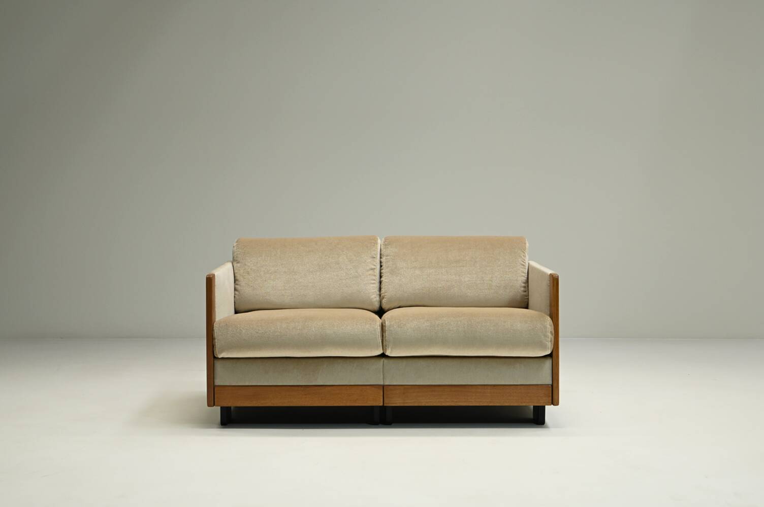 Canapé 920 par Afra & Tobia Scarpa pour Cassina, années 1960, Italie.