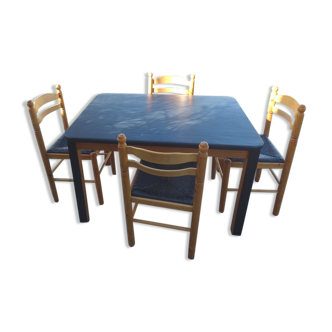 Rectangular table set and its 4 chairs in solid wood Pine