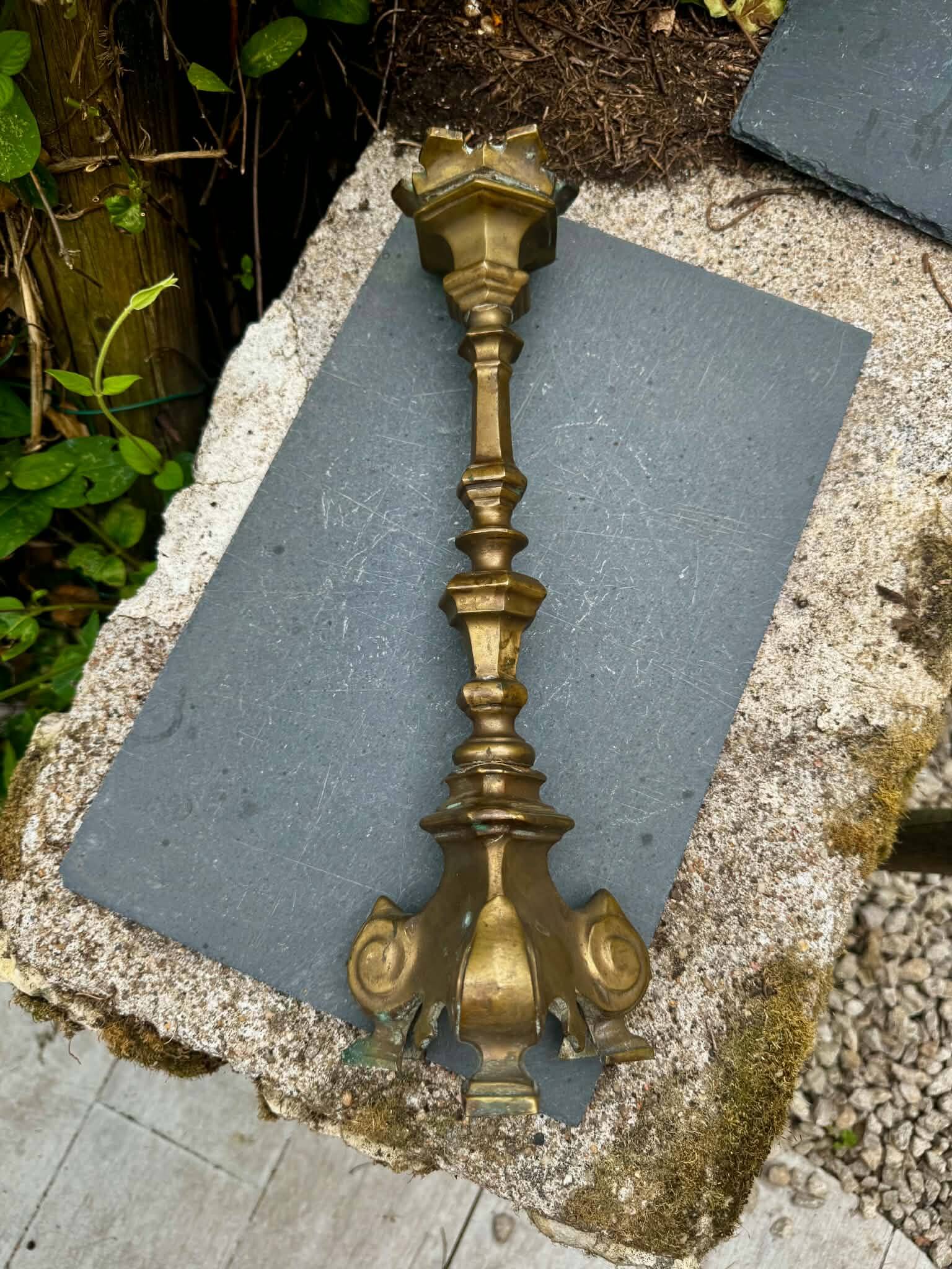 Pique cierge d'église en bronze XIXe siècle