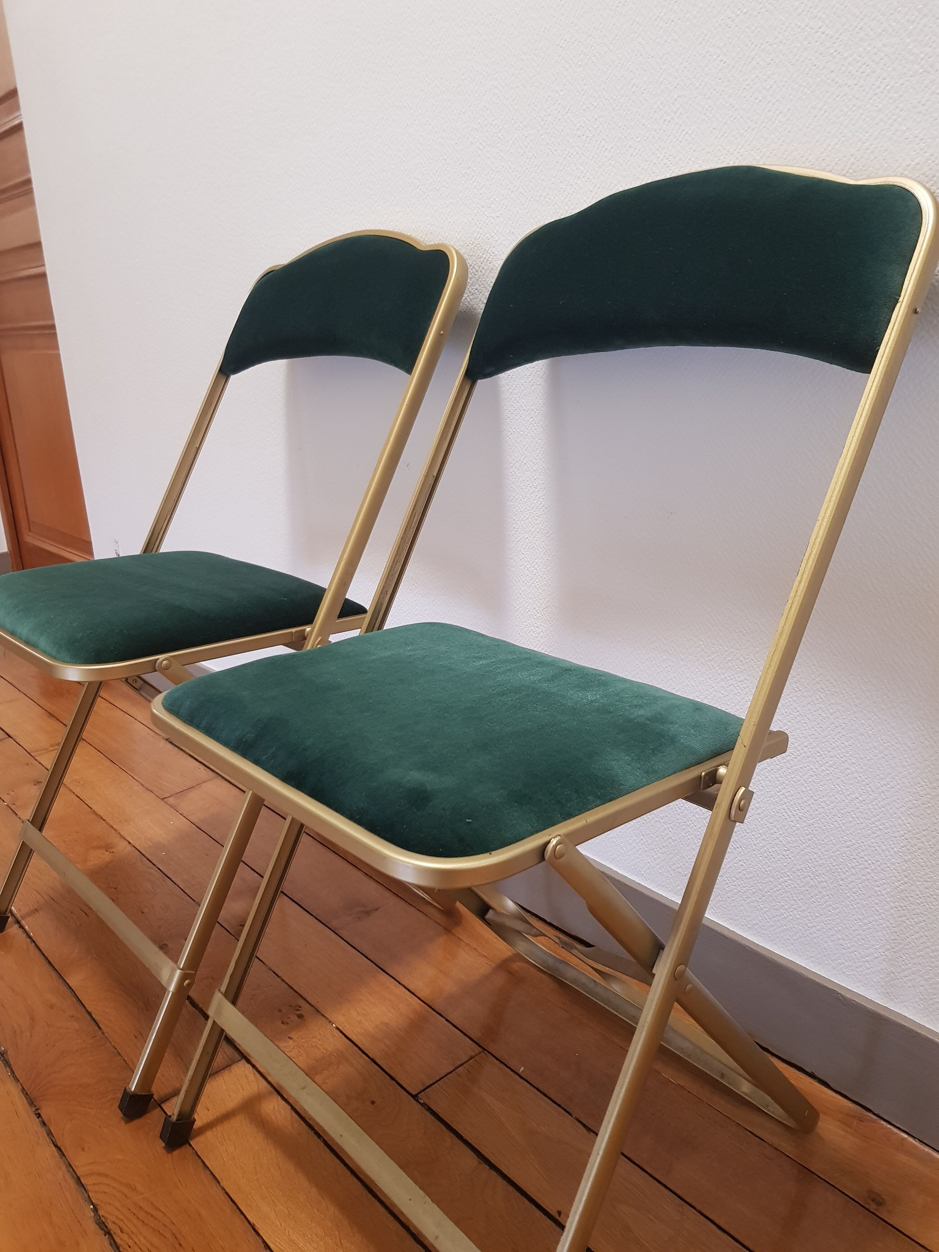 Set of 2 folding velvet chairs
