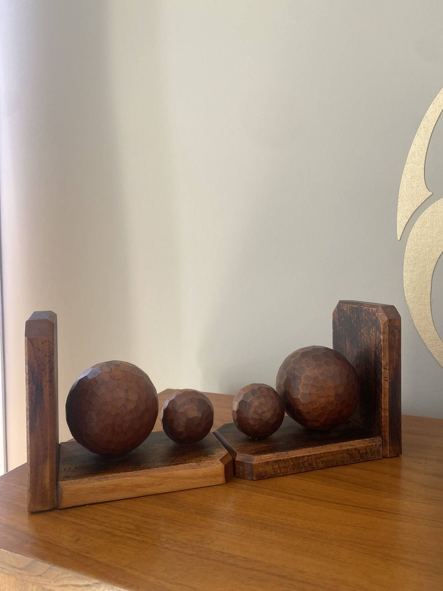 Pair of spherical bookends
