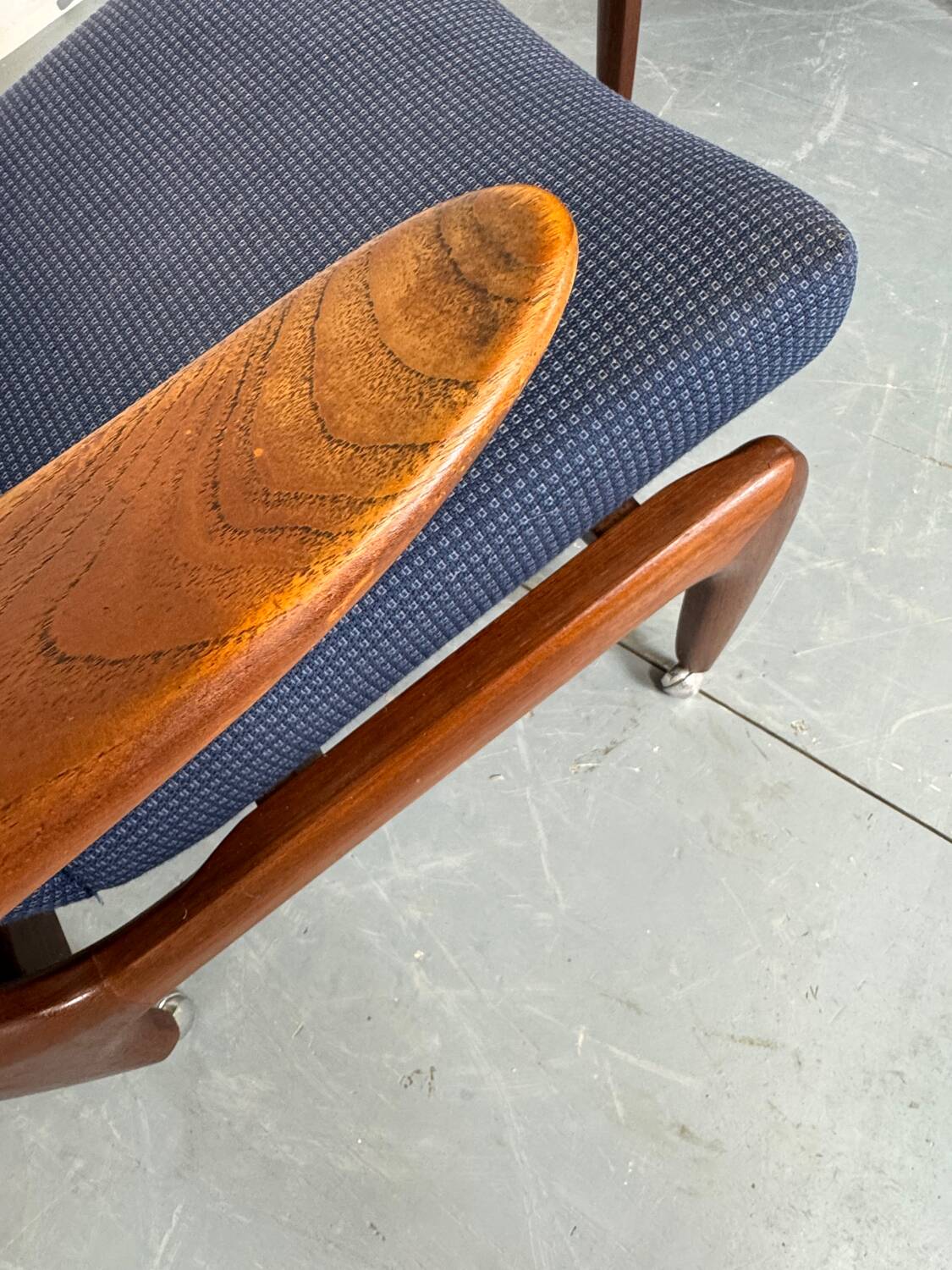 Ensemble de 2 chaises longues en teck de style moderniste danois du milieu du siècle, années 1960