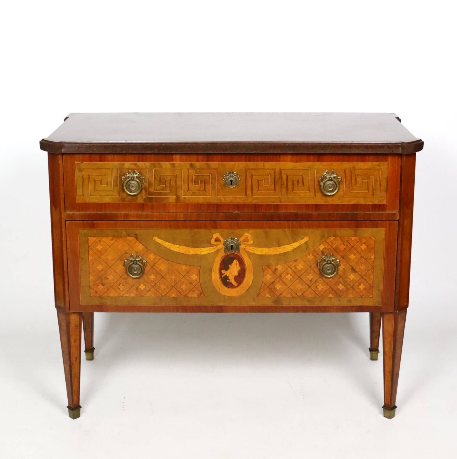 Commode de style Gustavien