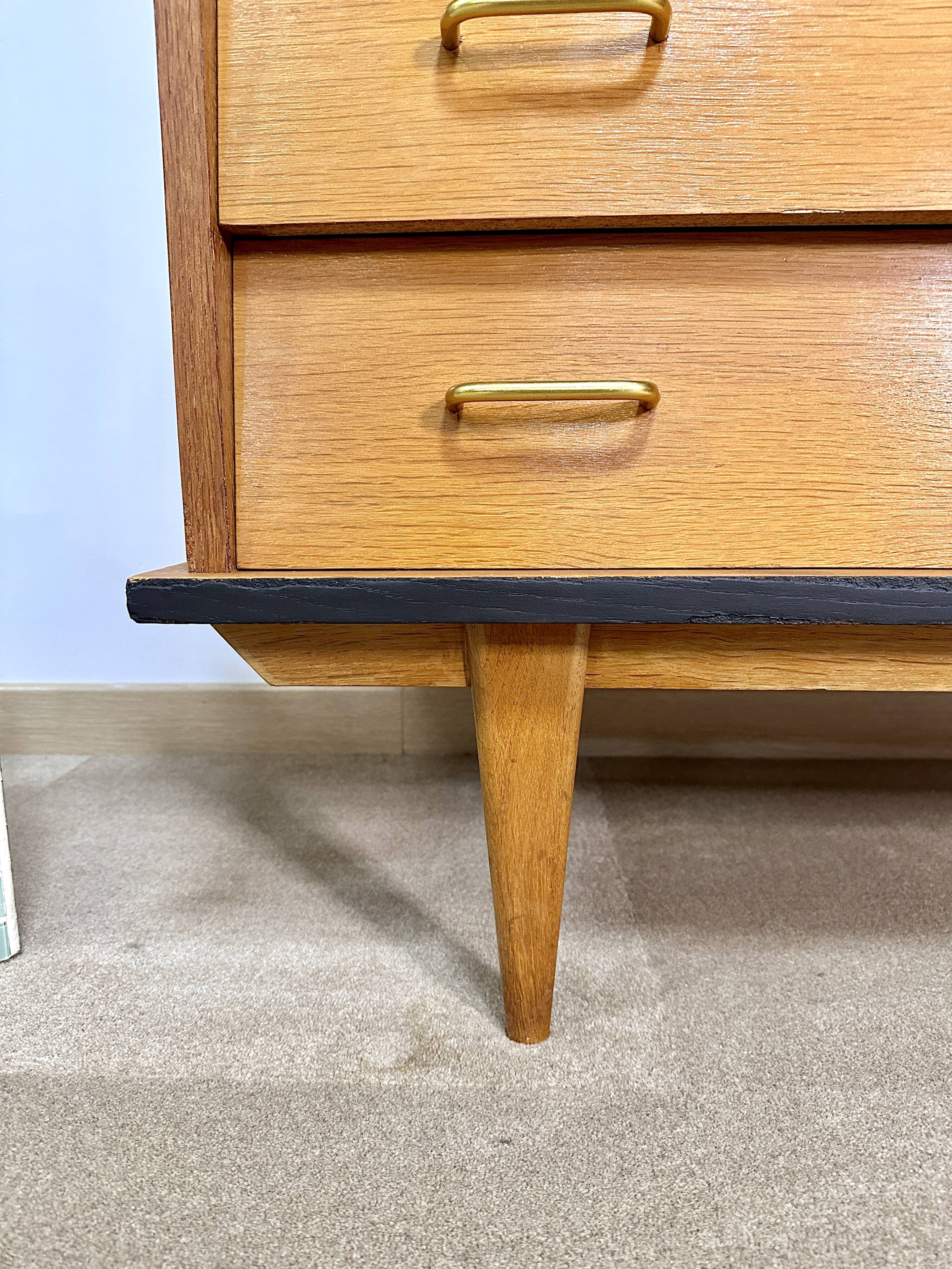 Vintage chest of drawers