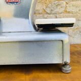 Old Lutrana grocery scale