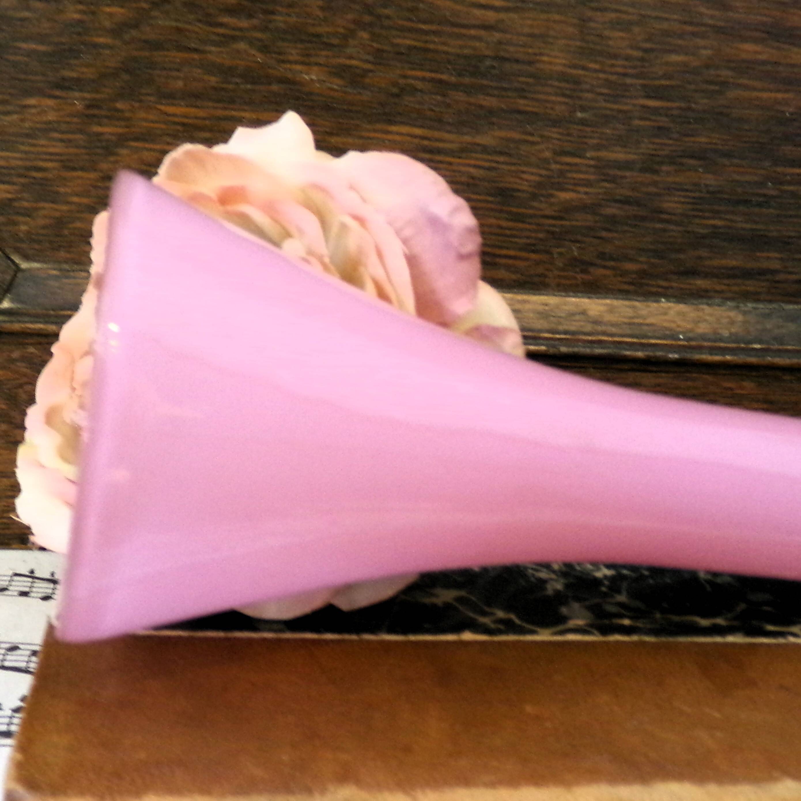 Large pink glass paste soliflore vase