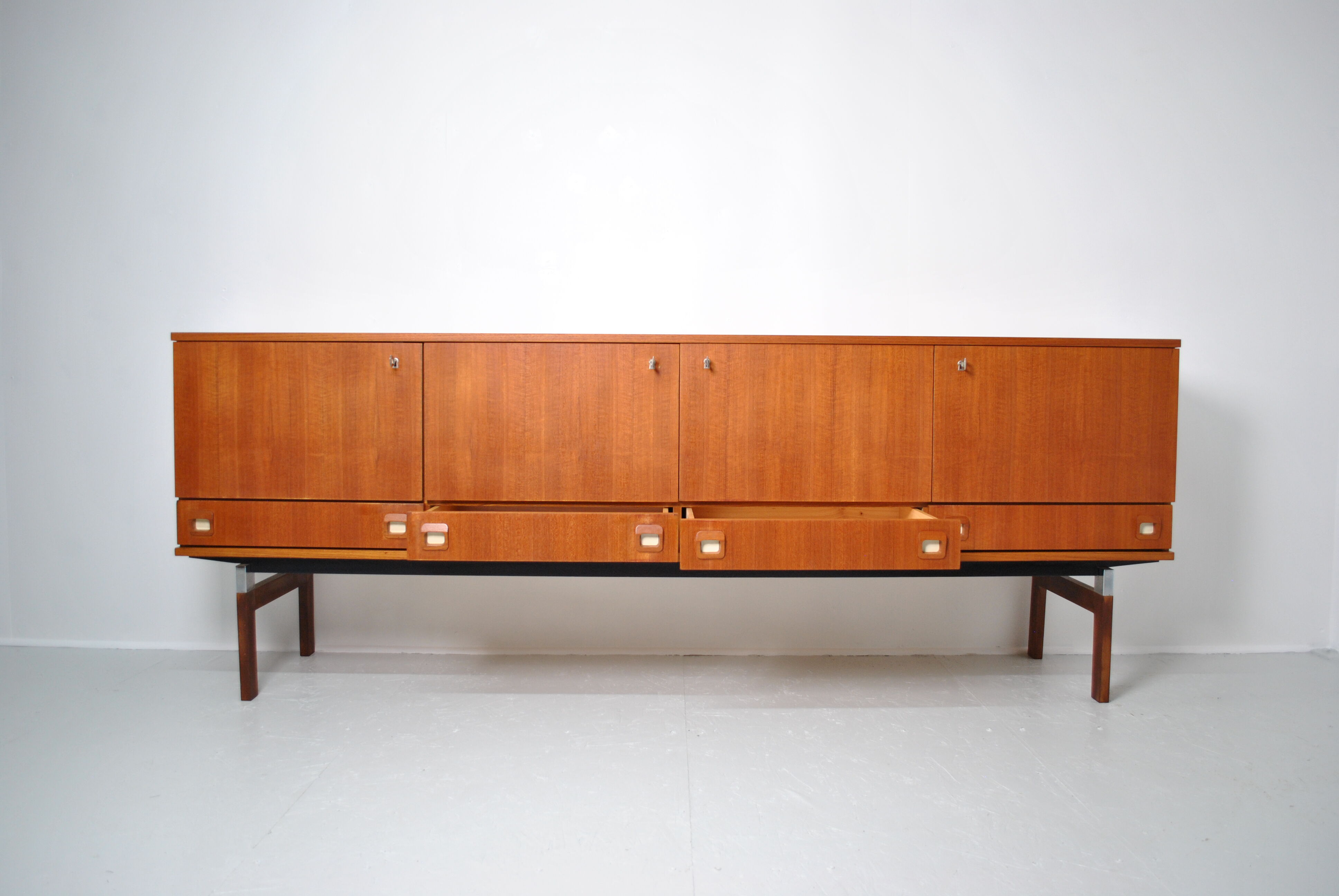 Enfilade en teck 1970