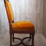Chaise ancienne capitonnée Style Régence - Structure bois et rembourrage en crin –  Couleur moutarde