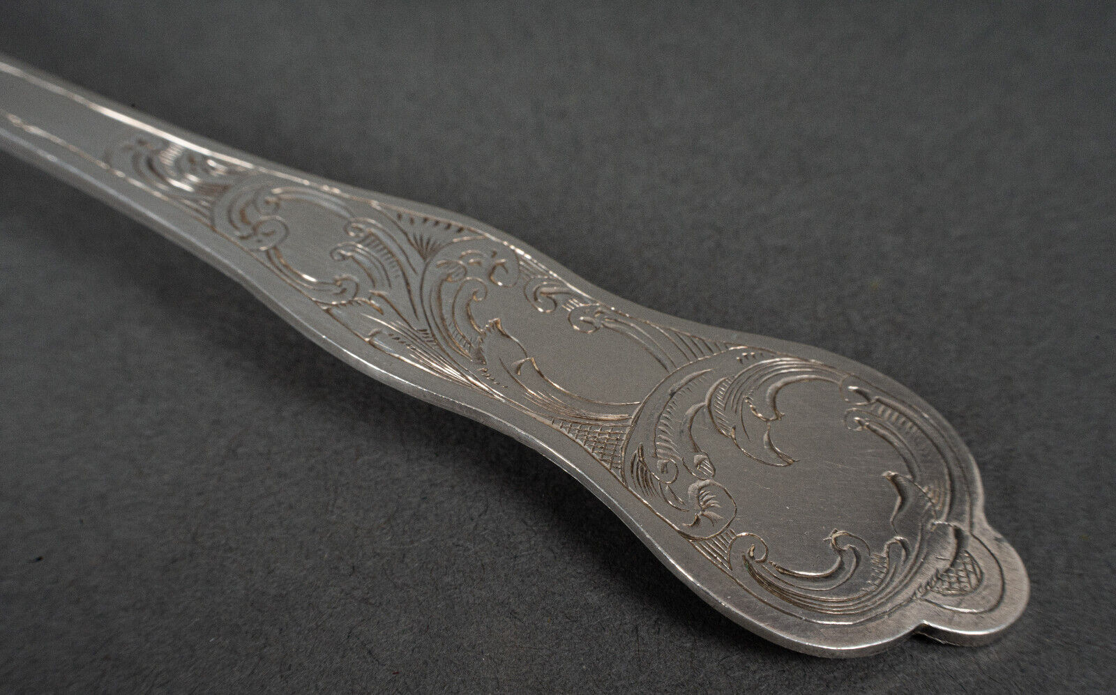 Spoon to sprinkle goldsmith RN silver 53 grams rich decoration Louis XV