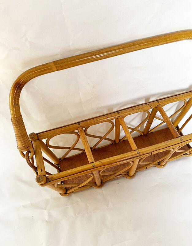 Rattan bottles holder