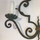 Paire d'importantes appliques décoratives en fer forgé