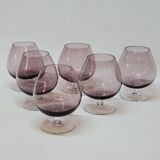 6 anciens verres à cognac en cristal de couleur prune