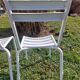 paire de chaises métal blanches, style Tolix